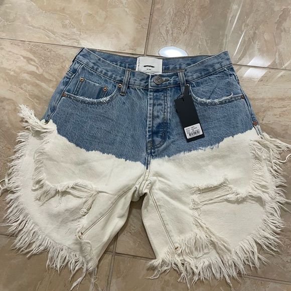 NWT Free People OneTeaspoon
Hollywood dip dye Frankies Cutoff
Shorts 26 - Picture 3 of 8